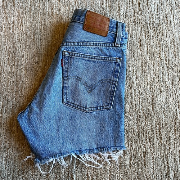 Levi’s 501 High Rise Shorts - Picture 1 of 3